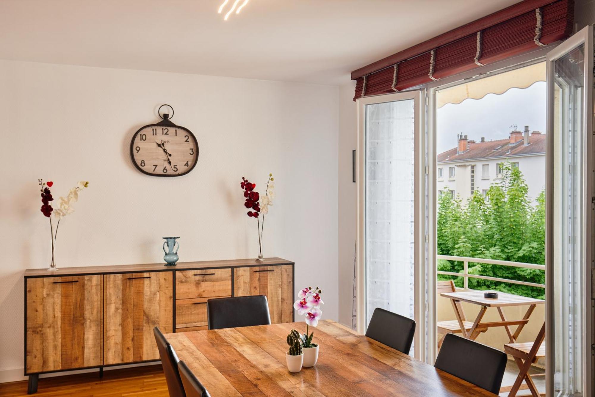 Les Hirondelles - 2 Chambres, 3 Lits, Climatisation Et Balcon Bourg-en-Bresse Extérieur photo